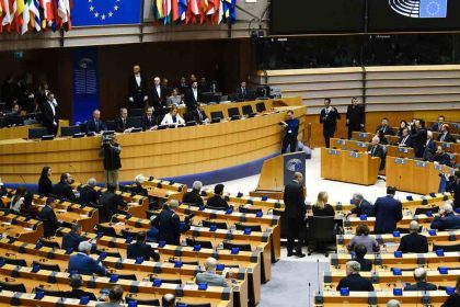 Ευρωκοινοβούλιο: Άρση ασυλίας για Εύα Καϊλή και Γιώργο Κύρτσο