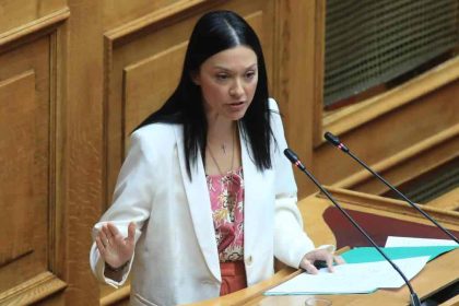«Ρήγμα» Ανδρουλάκη - Γιαννακοπούλου: «Δεν υπάρχει περίπτωση να καταψηφίσω τα ιδιωτικά πανεπιστήμια»