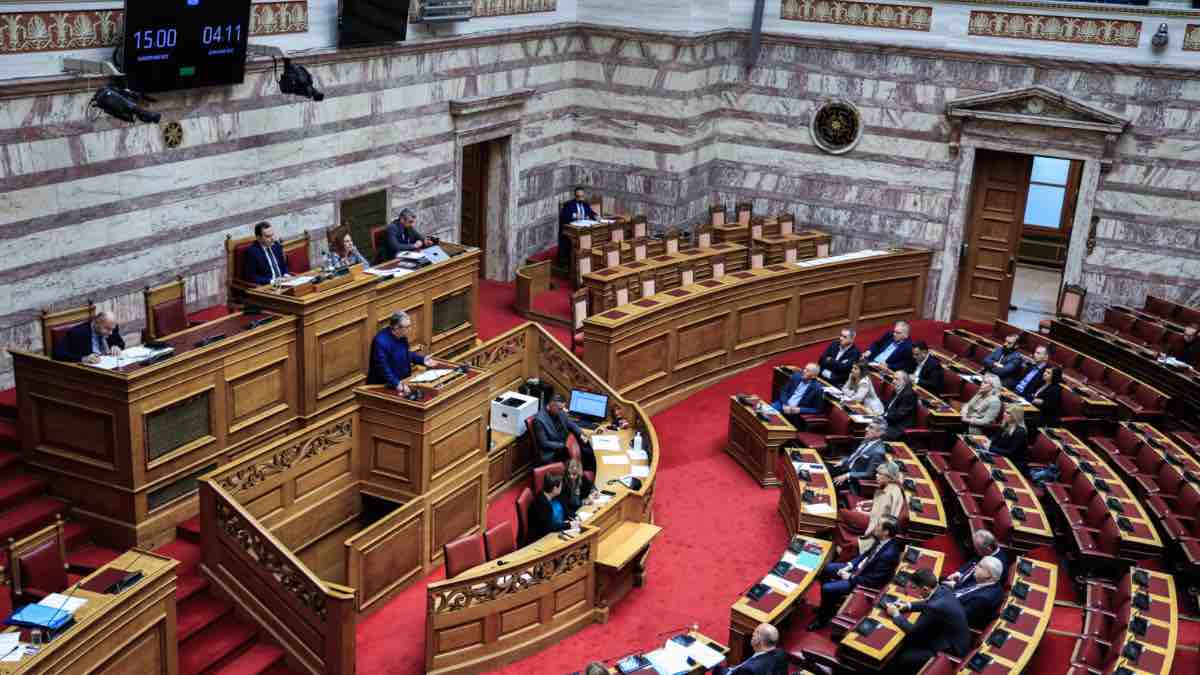 Μάχη στη Βουλή για τα μη κρατικά ΑΕΙ: Ανταλλαγή «πυρών» μεταξύ Μητσοτάκη - πολιτικών αρχηγών
