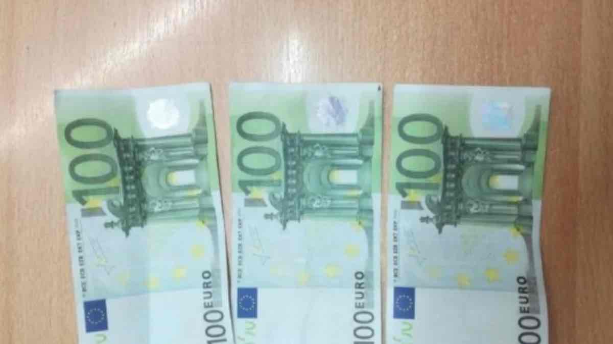 Στη «φάκα» συμμορία Πακιστανών με 70.000 ευρώ σε πλαστά χαρτονομίσματα των 100€