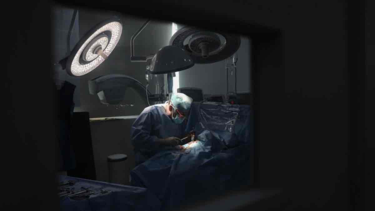 Yπεγράφη η ΚΥΑ για τα απογευματινά χειρουργεία - Αναλυτικά τι προβλέπεται για ωράρια και αμοιβές γιατρών