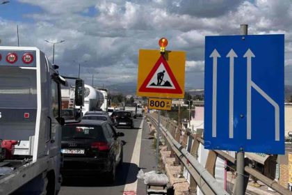 Κυκλοφοριακό κομφούζιο στην Αθηνών Κορίνθου από το Δαφνί έως τη Γέφυρα Ασπροπύργου