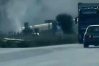 Φωτιά σε καρότσα φορτηγού στην παλιά εθνική οδό Αθηνών – Κορίνθου