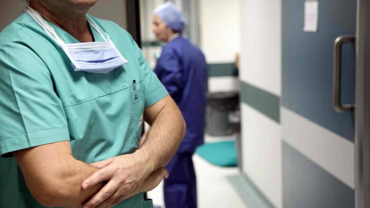 Απογευματινά χειρουργεία: Στη «μάχη» τέσσερα νοσοκομεία της Αττικής- Οι επεμβάσεις και οι τιμές