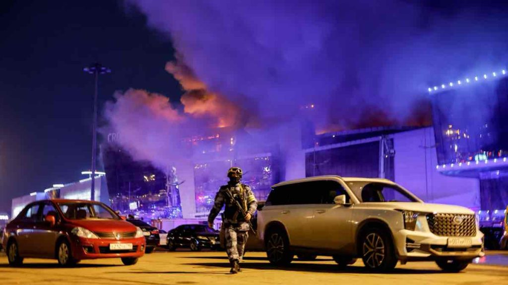 Ζαχάροβα: Είναι δύσκολο να πιστέψουμε ότι το Ισλαμικό Κράτος μπορεί να έκανε την επίθεση