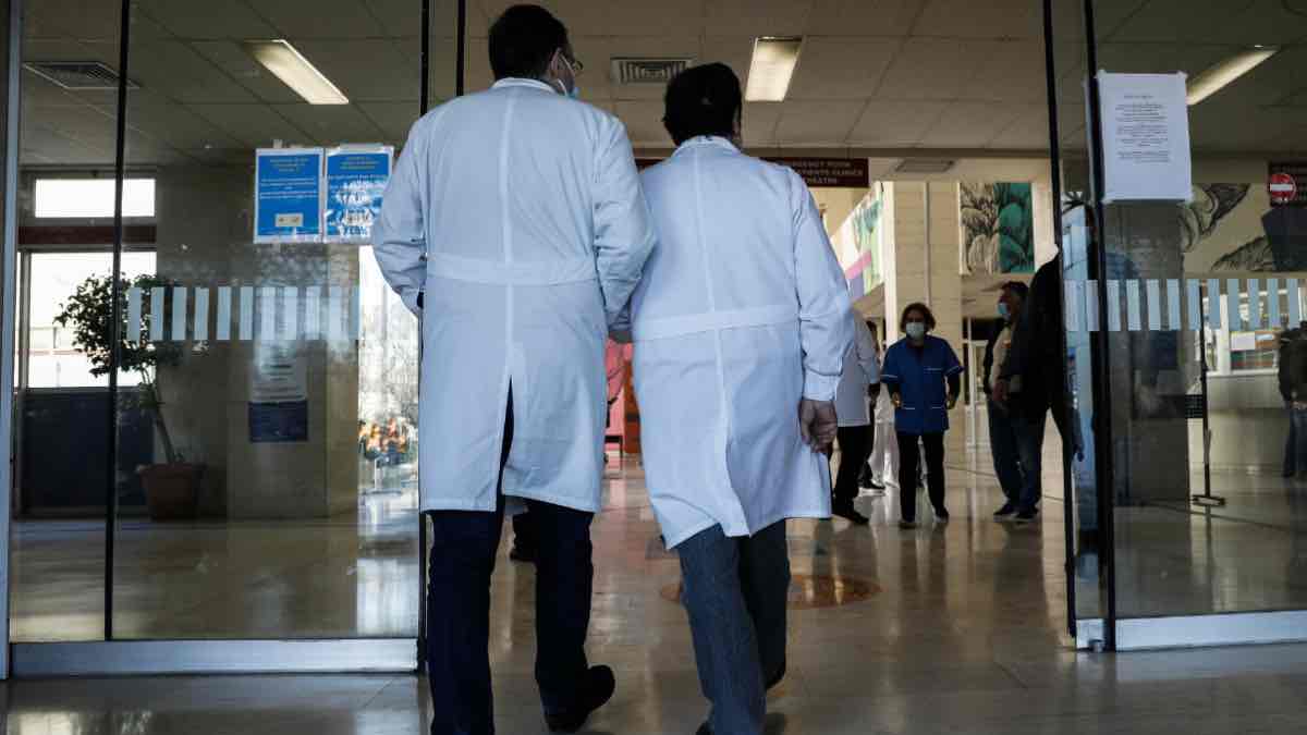 Στάση εργασίας πραγματοποιούν σήμερα οι νοσοκομειακοί γιατροί - Γιατί αντιδρούν