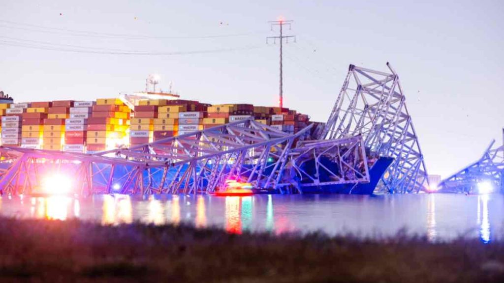 764 τόνους τοξικών υλικών μετέφερε το φορτηγό πλοίο που γκρέμισε τη γέφυρα στη Βαλτιμόρη