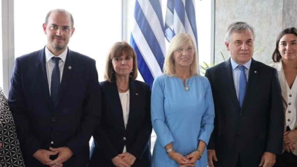 Στην Ουρουγουάη ο Γιώργος Κώτσηρας: Υπέγραψε διμερείς συμφωνίες συνεργασίας στη Ναυτιλία