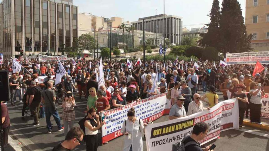 Απεργία: Σε εξέλιξη οι συγκεντρώσεις - Απροσπέλαστο το κέντρο της Αθήνας
