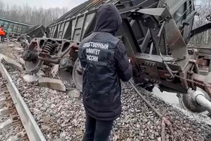 Τραγωδία με τουλάχιστον 8 νεκρούς στη Ρωσία: Επιβατική αμαξοστοιχία παρέσυρε λεωφορείο