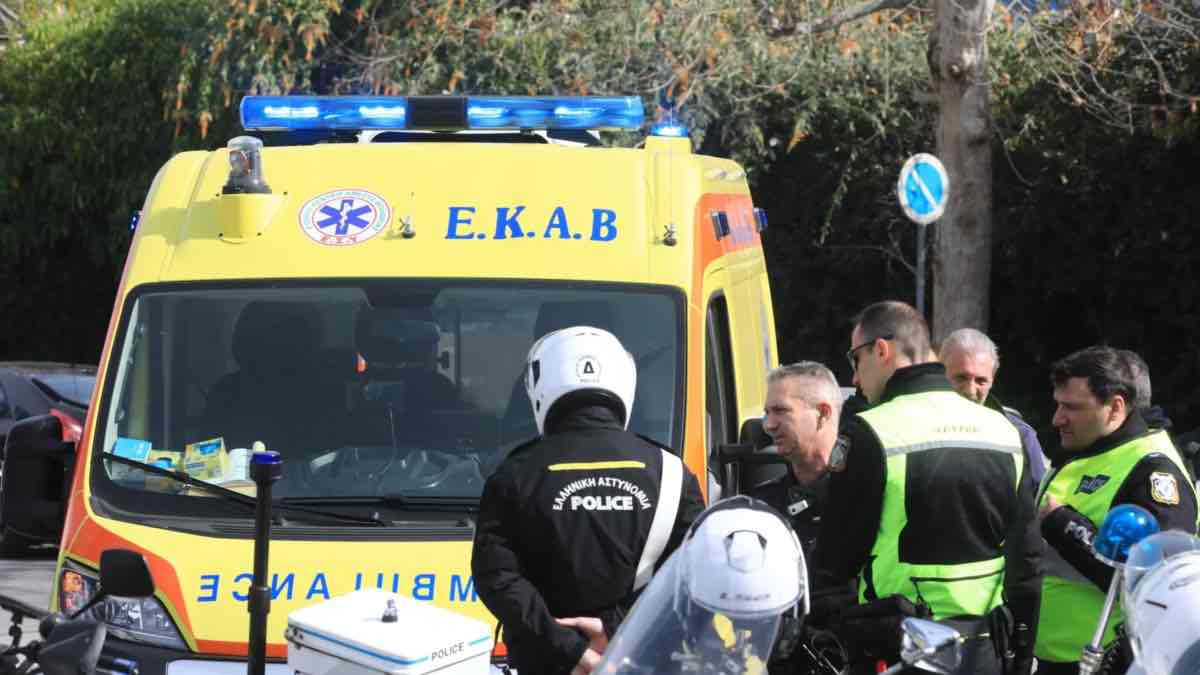 Φορτηγό παρέσυρε και σκότωσε γυναίκα επί της Λεωφόρου Κωνσταντίνου Καραμανλή στο Μενίδι