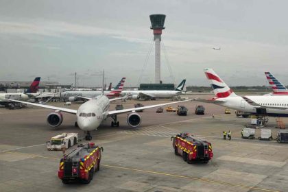 Αεροπλάνα συγκρούστηκαν σε διάδρομο του αεροδρομίου Χίθροου στο Λονδίνο