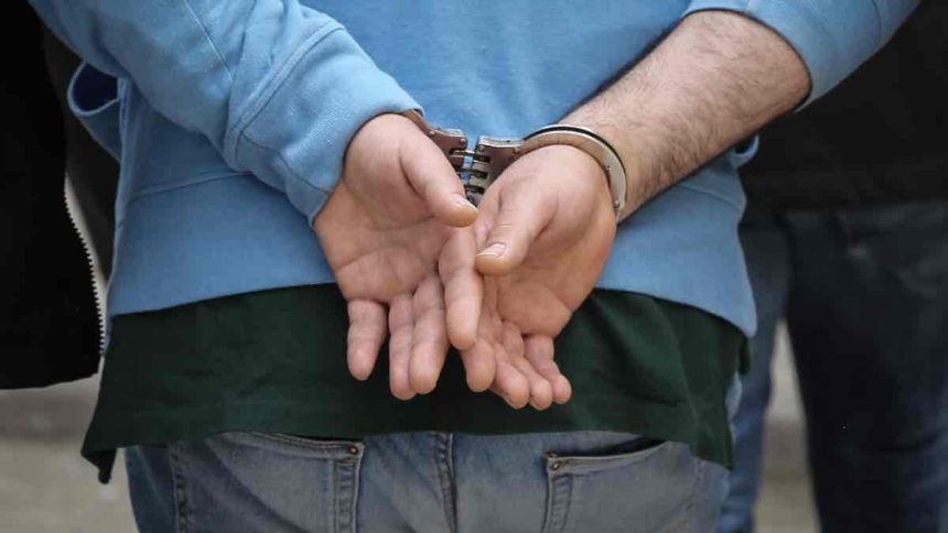 Συνελήφθη 69χρονος δραπέτης – Εμπλέκεται σε υποθέσεις απάτης με ενοικίαση διαμερίσματος